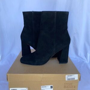 Steve Madden Black Embry Suede Boot Size 10